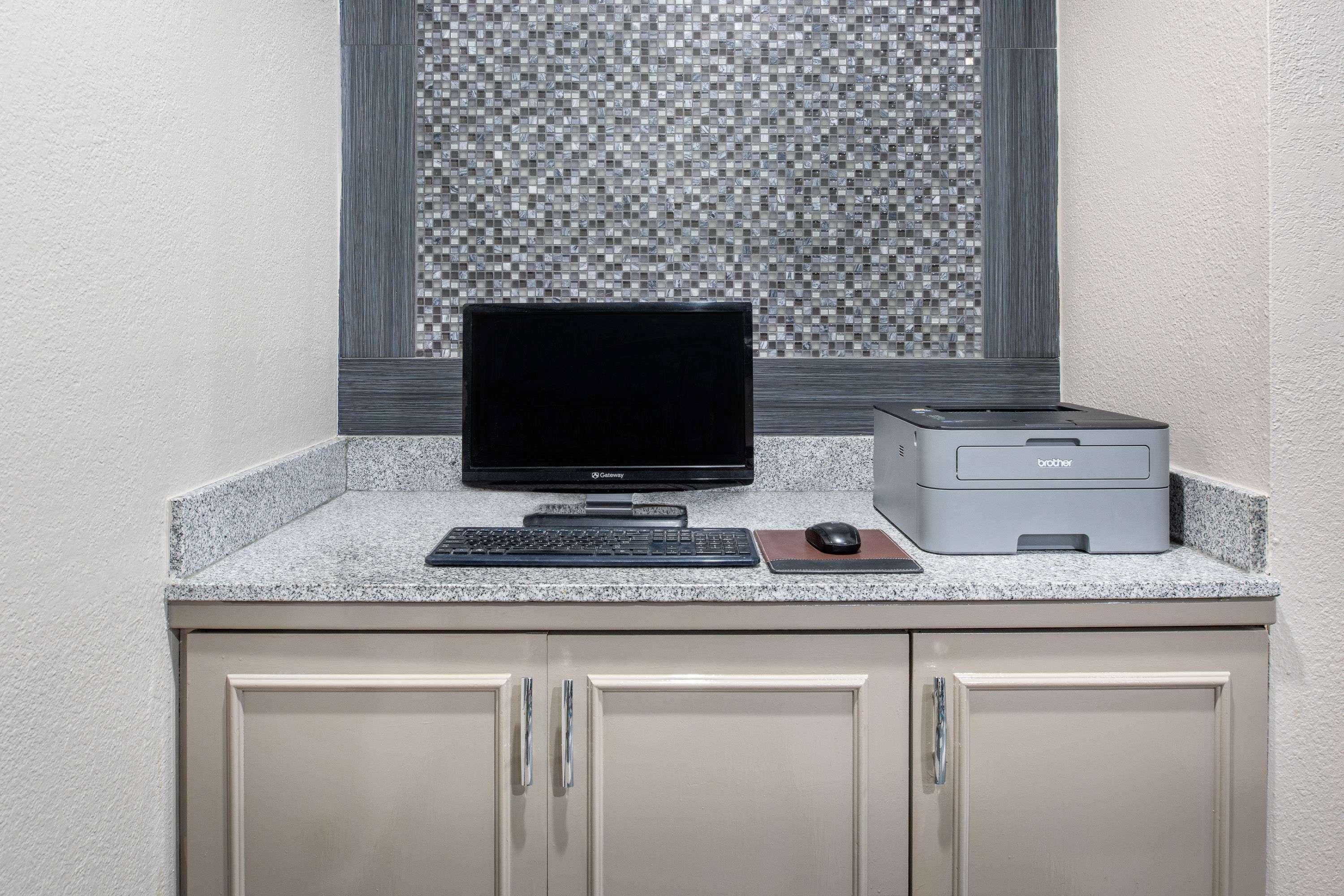 Days Inn By Wyndham Carthage Luaran gambar